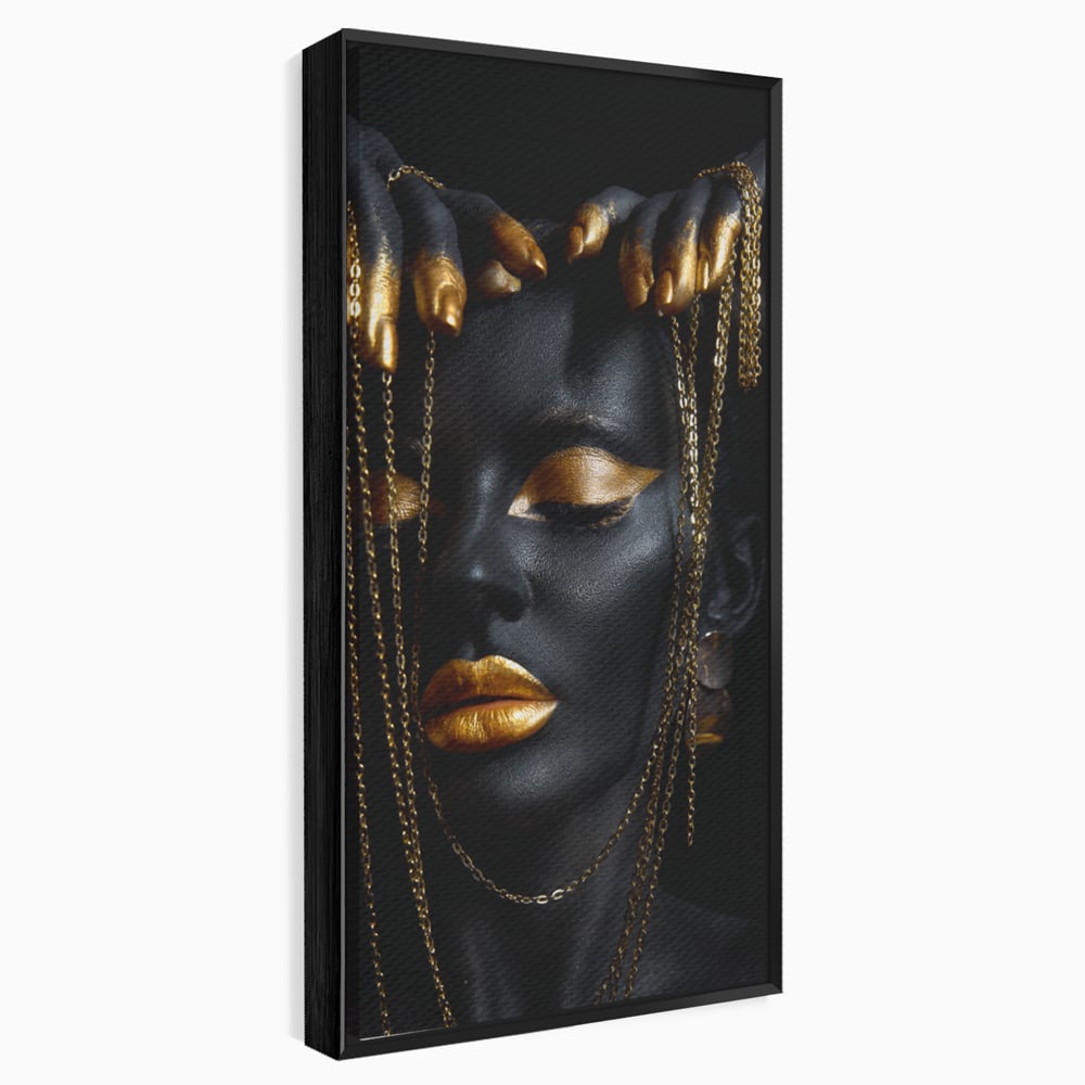 Tablou canvas cu tablou portret femeie vopsita in negru si auriu, in rama de aluminiu negru